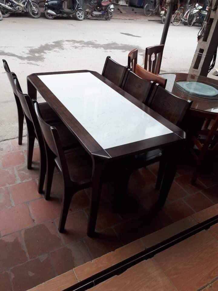 Bộ bàn ăn 6 ghế sồi mặt đá sơn màu óc chó đẹp