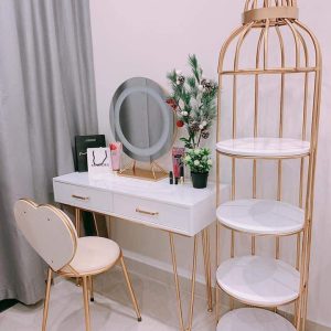 Bàn trang điểm sơn ghế tim